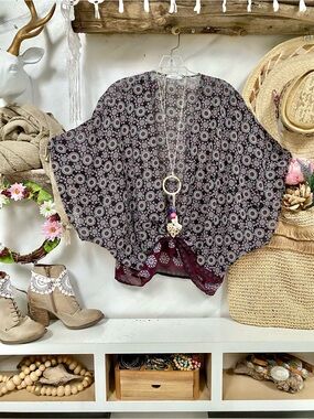 Enchanting Gypsy boho blouse w southwestern hippy vacay beach vibe